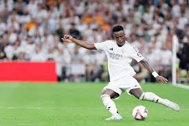 还得看詹，最后时刻詹姆斯两罚全中+喊出关键暂停+血帽申京.